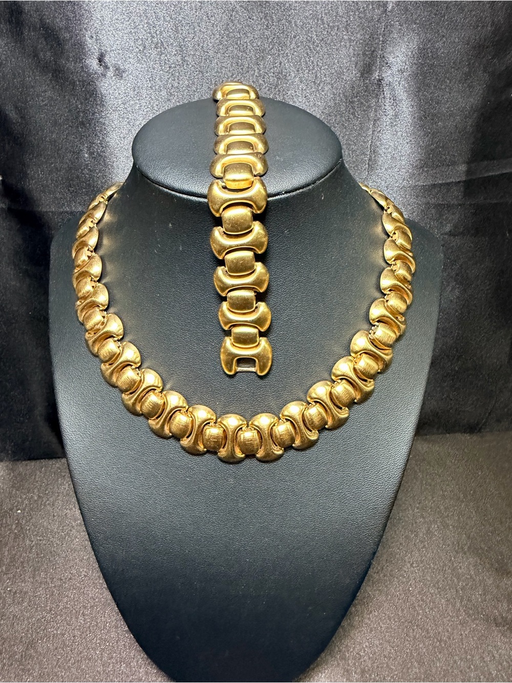 Rare Trifari classiGold Link Statement Necklace and Bracelet Set - Women Jewelry